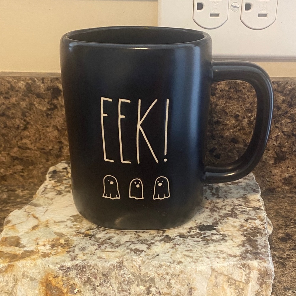 Rae Dunn Eek Mug